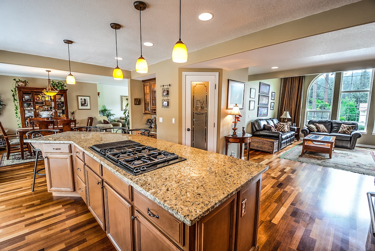 Tips for Painting Your Home’s Interior and Exterior in Harmony